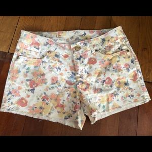 Flower shorts